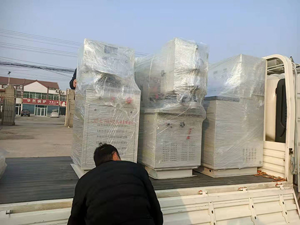 泰山海特牌F6L912機(jī)油泵試驗(yàn)臺(tái)、噴油泵試驗(yàn)臺(tái)等設(shè)備同時(shí)發(fā)貨